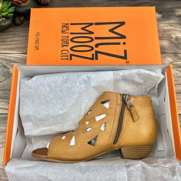 NIB Miz Mooz Current 38 7.5-8 Tan Leather Open Toe Cutout Heeled Sandal Wheat - Picture 9 of 12